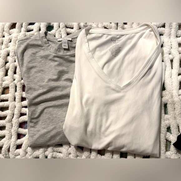 Set of 2 long sleeve Nine West and Amazon Daily Ritual soft Gray and White tees - Picture 1 of 14